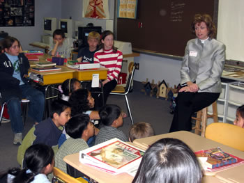 Peggy with 4th Grade Students at Unionville Elementary